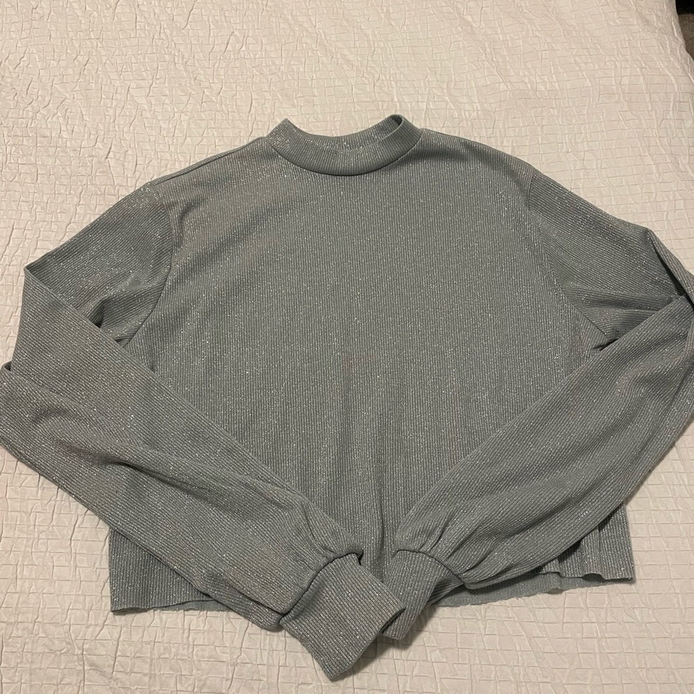 Beach Riot Silver Cropped Sweater